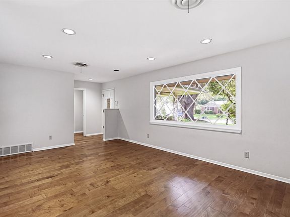 5th image of 3512 Wosley Dr