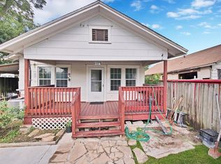 2715 Reynolds St, Houston, TX 77009