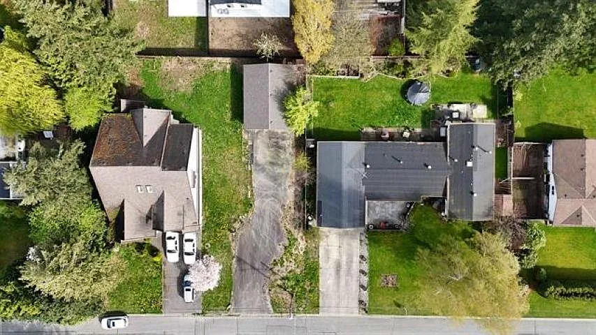 26523 28b Ave photo 1
