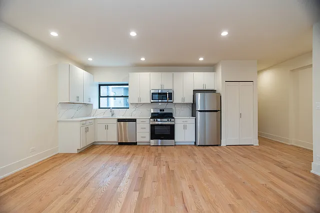 652 W Gordon Ter #1W — Photo 9