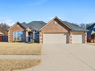 448 Highgrove Dr, Blanchard, OK 73010