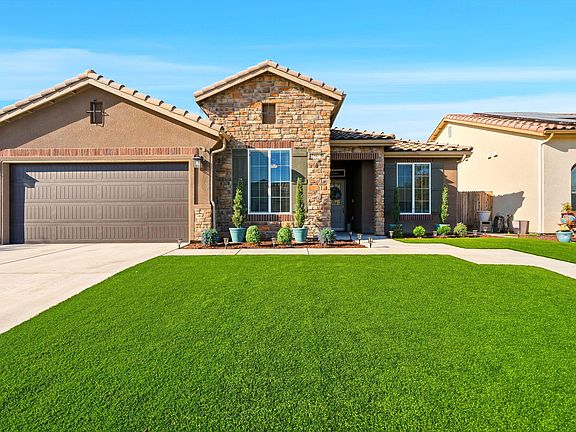 2nd image of 756 Strada Street