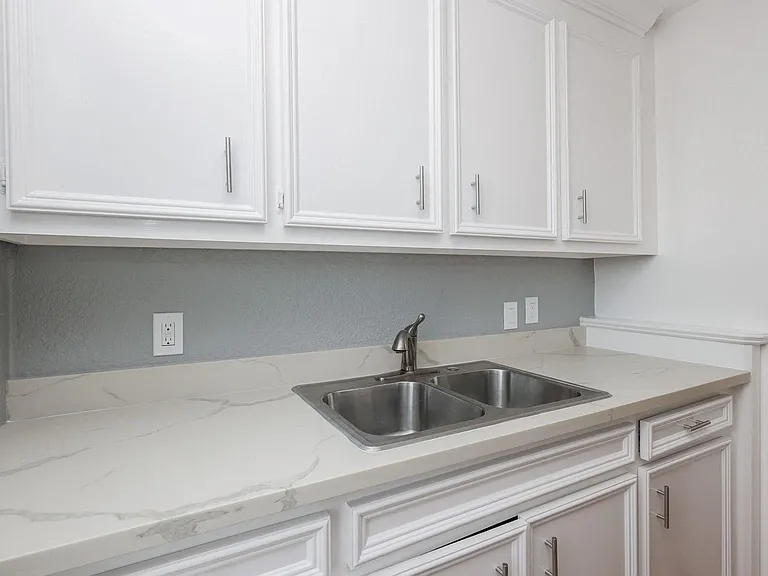 2919 Wentworth St #D — Photo 8