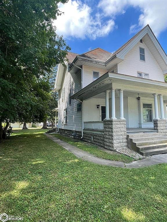 310 S Division St, Stronghurst, IL 61480 Zillow