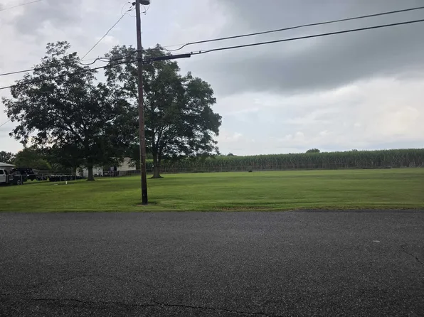 Danos St, Raceland, LA 70394