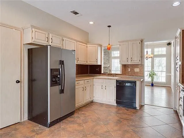 4375 Timberglen Rd — Photo 13