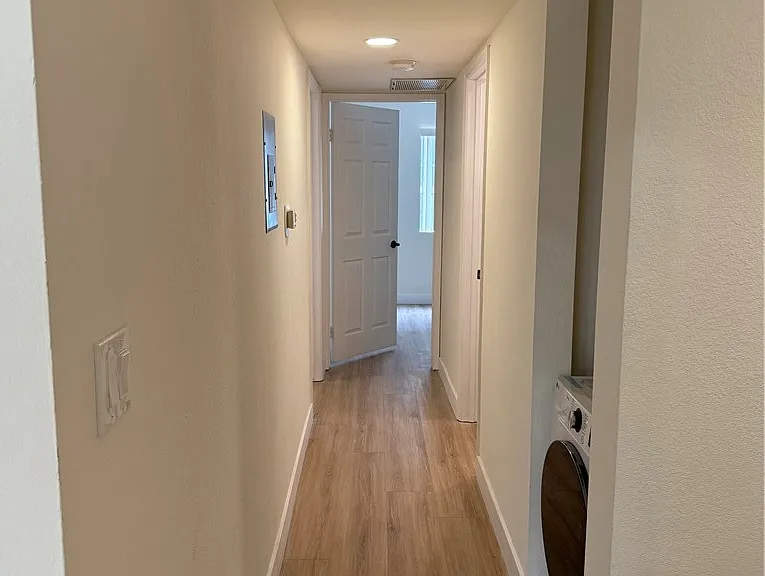1207 N Columbus Ave #102 — Photo 8