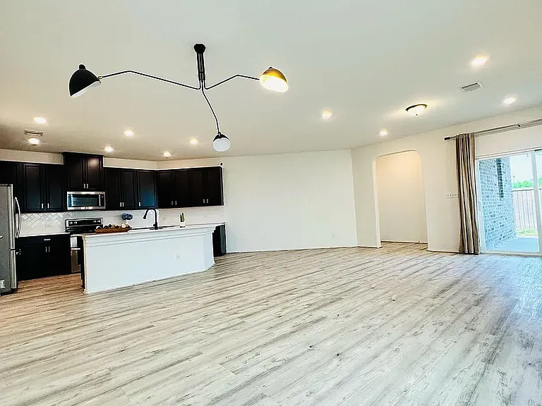 304 Lemon Light Ln — Photo 4
