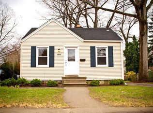 1216 Etowah Ave, Royal Oak, MI 48067