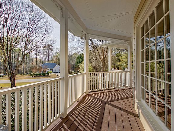 4th image of 388 Swanson Rd