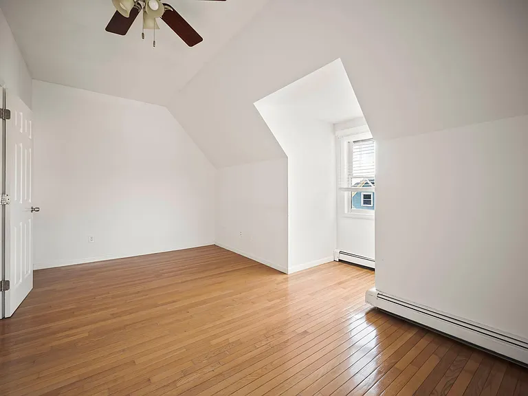 38 Pleasant St #6 — Photo 11