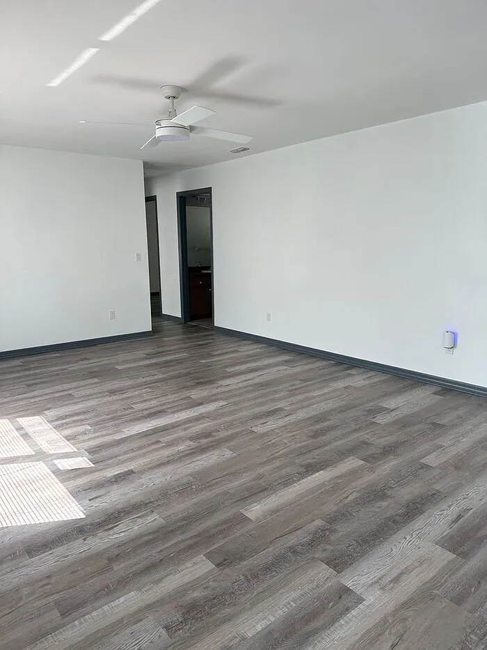 3 bed, 2.0 bath, 1655 sqft, $2,100 — Photo 3