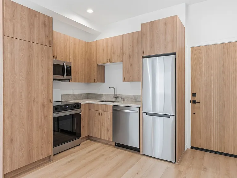 1105 N. Coast Highway | Sand Castle Apartments — Photo 3