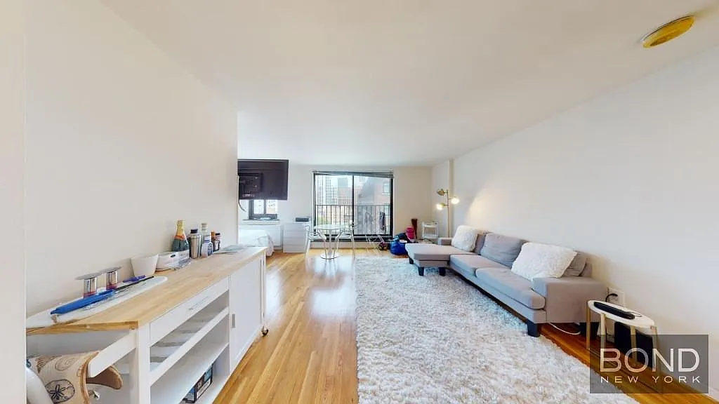 Building Photo - 230 E 30th St #11-G