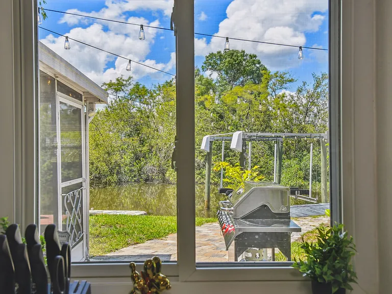 8611 Driftwood Dr — Photo 43