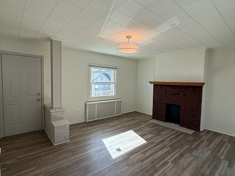 1841 Chislett St — Photo 4