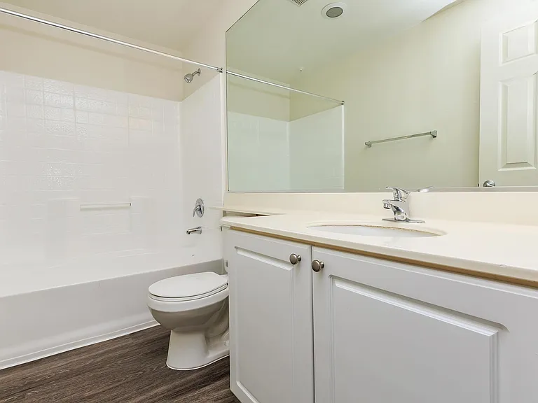 Laurel Terrace Apartment Homes — Photo 48