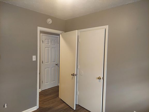 3rd image of 285 Mulberry Ct