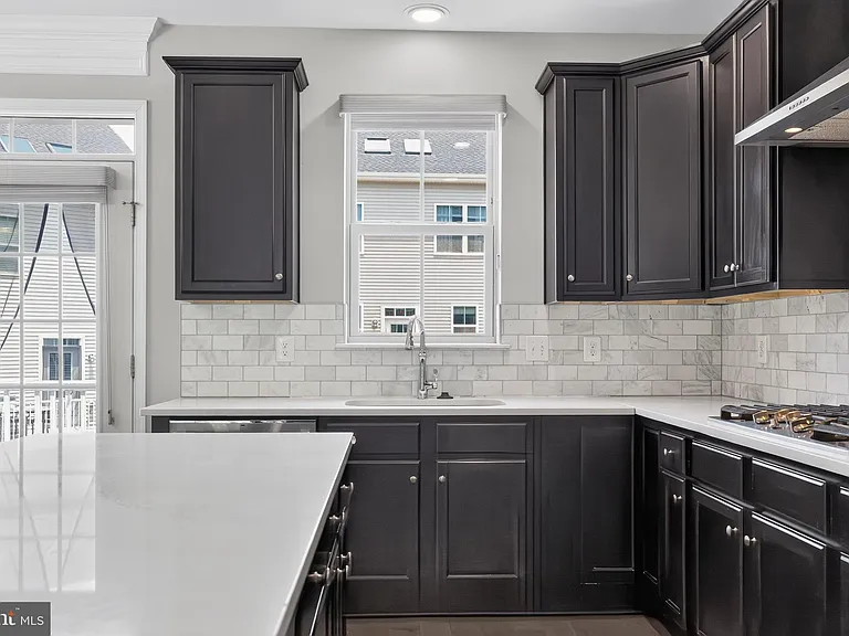 12241 Bluffwood Ter — Photo 14