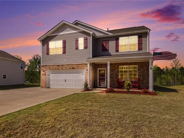 3724 Millennium Dr, Greensboro, NC 27455