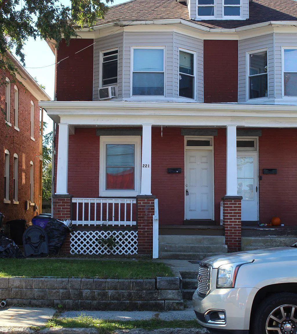 3 bed, 1.0 bath, 1236 sqft, $1,700 — Photo 3