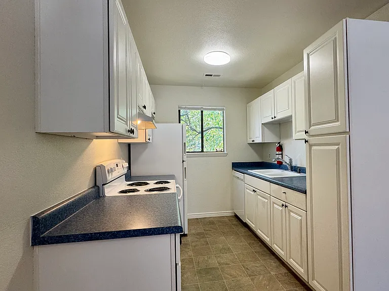 2217 S Buckley Rd #201 — Photo 7