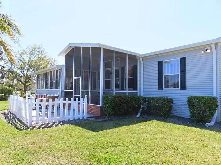 5626 Swan Lake Dr #521 — Photo 14