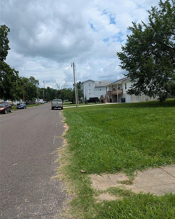 1st image of 0 S 2nd St