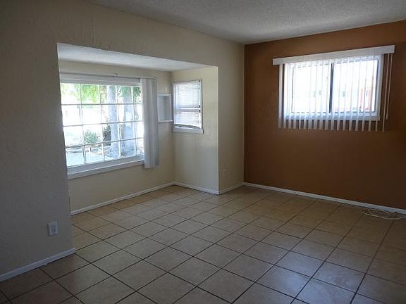 4th image of 333 N Buena Vista St