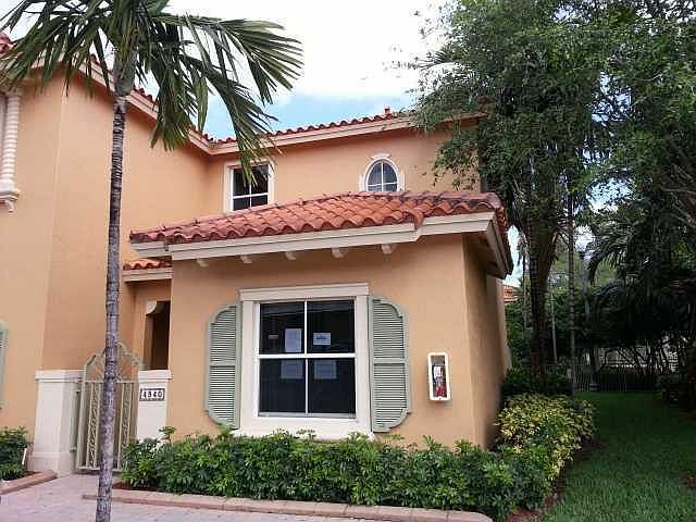 1st image of 4940 Tradewinds Te #407-4