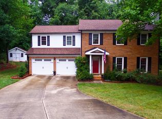 102 Higgins Ct, Huntersville, NC 28078