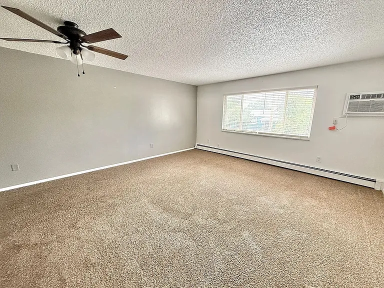 1691 Moore Ave #4 — Photo 3