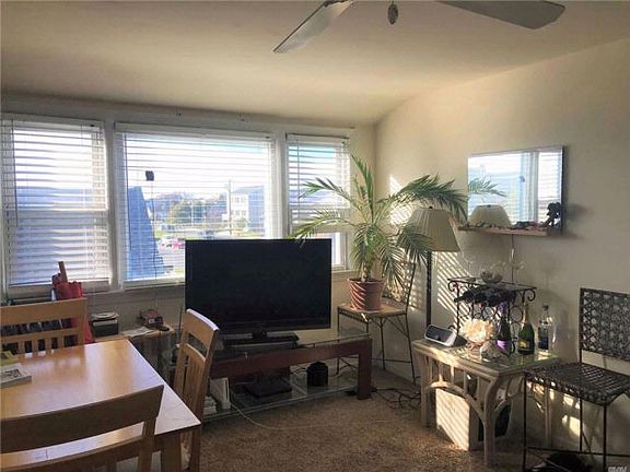 3rd image of 468 Grand Blvd