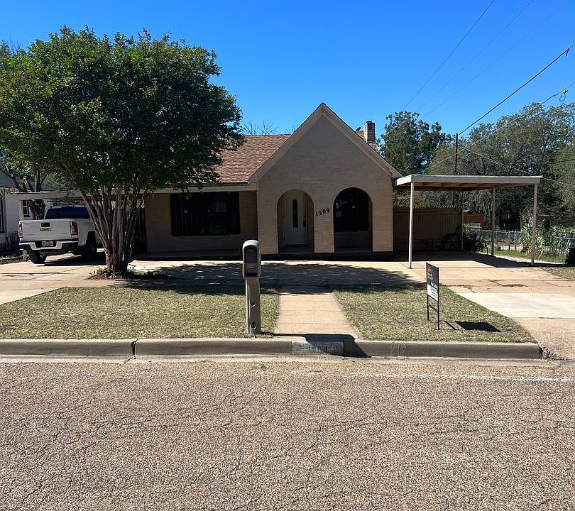 1st image of 1209 Bawcom St #1209