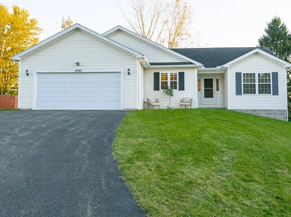 2062 Johnny Ln, Walworth, NY 14568