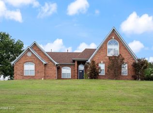 13030 Oak Ridge Dr, Olive Branch, MS 38654