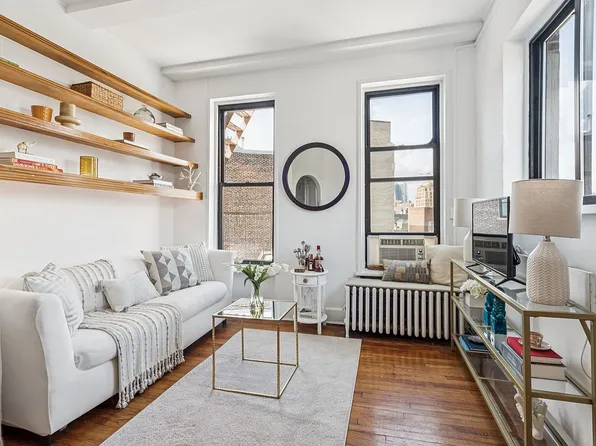 55 Morton St APT 7M, New York, NY 10014