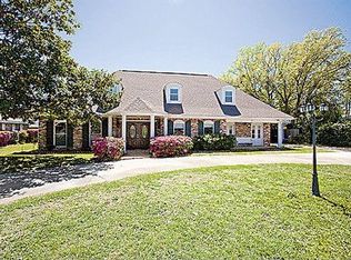 606 Highland Dr, Bay Saint Louis, MS 39520