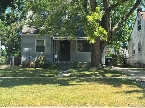 19150 Glenmore, Redford, MI 48240