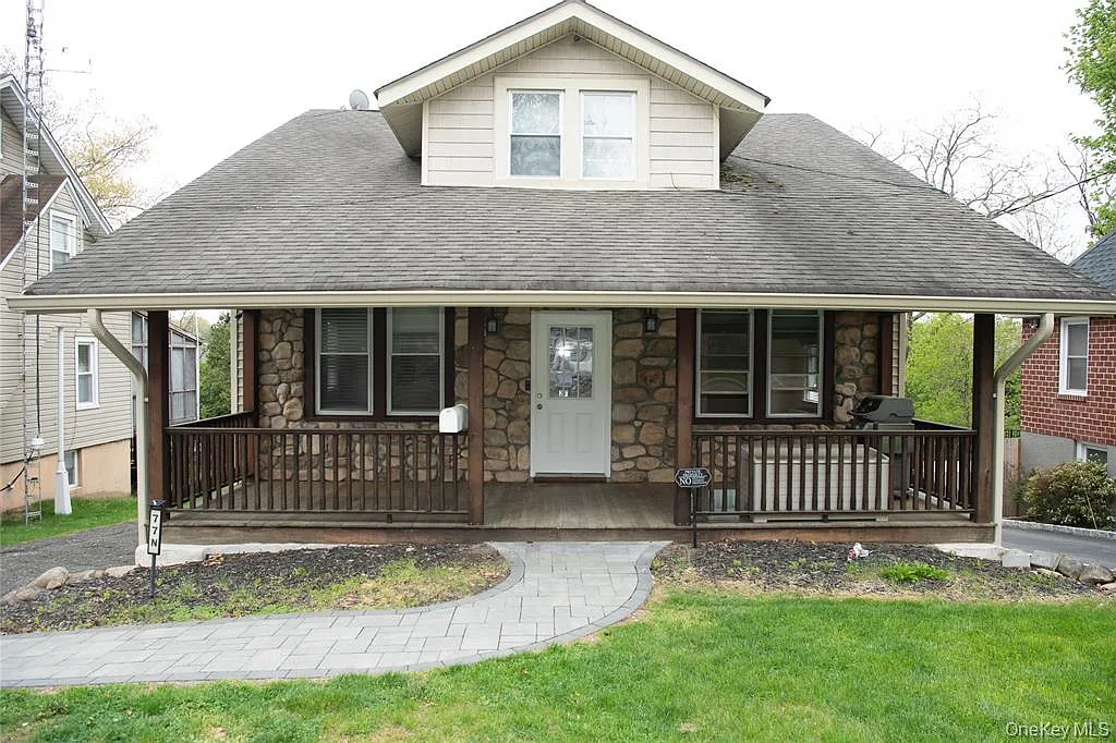 3 bed, 10019 sqft, $3,750 — Photo 1