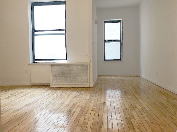 4th image of 67 W 69th St APT 2D