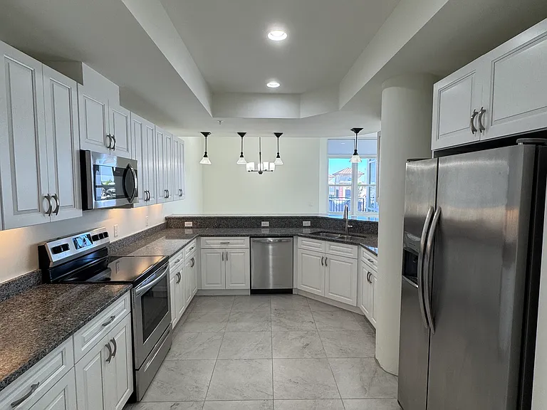 201 W Marion Ave #1414 — Photo 2