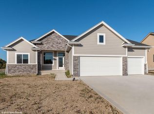 7264 NW 18th St, Ankeny, IA 50023
