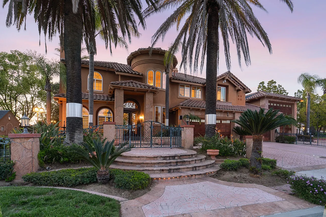 5415 Camino De Bryant — Photo 1