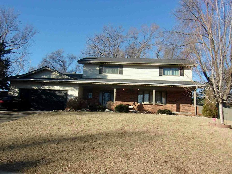 1st image of 8814 Raven Oaks Dr