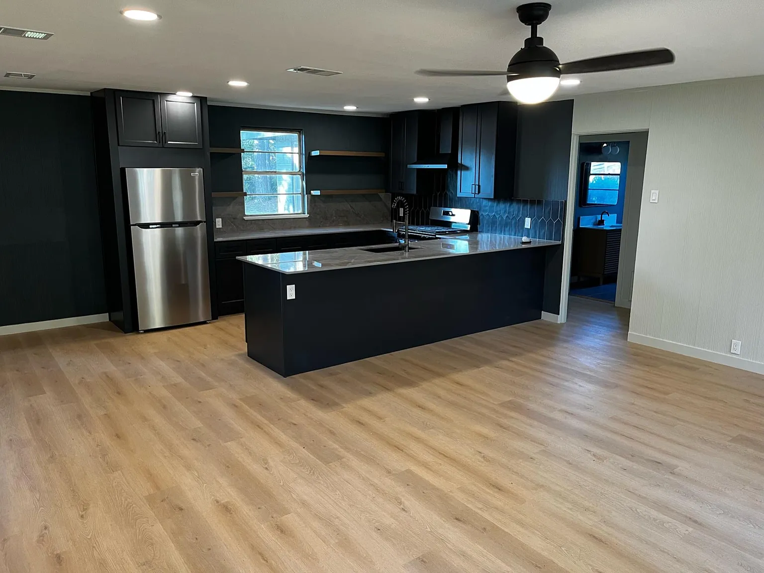 3 bed, 1468 sqft, $1,825 — Photo 2