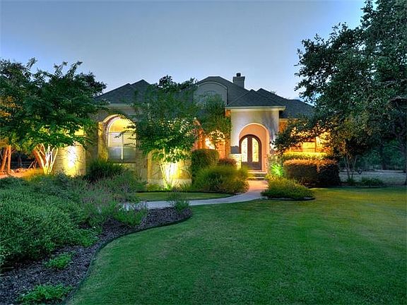 3rd image of 588 Canna Lily Cir