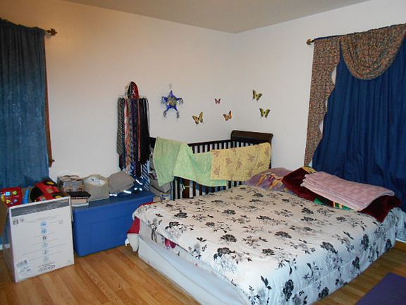 5th image of 19 E Rosehill St