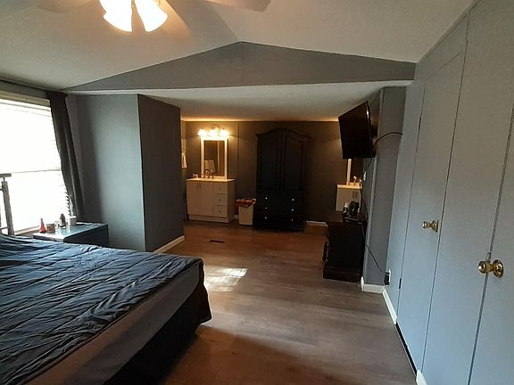 5th image of 3999 Melissas Ln