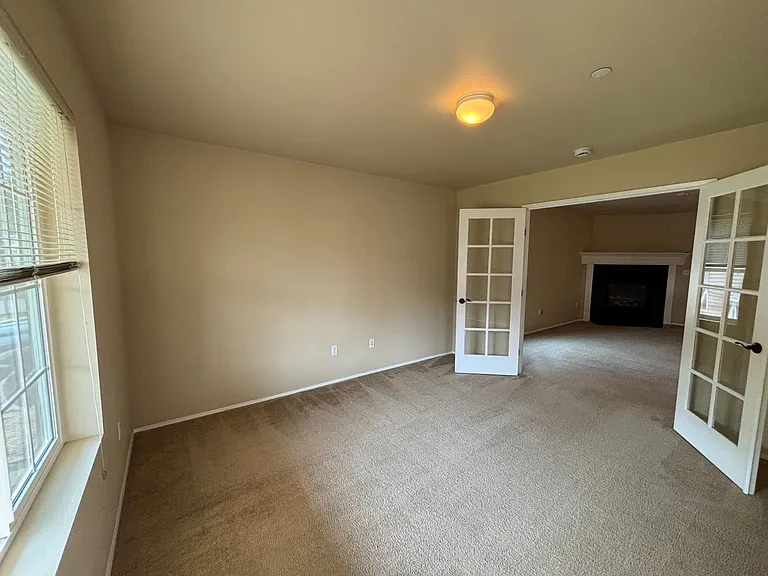 3210 Sheaser Way — Photo 3
